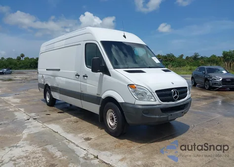 2012 Mercedes-Benz Sprinter 2500 High Roof из США, поврежденный, VIN WD3PE8CB0C5613216